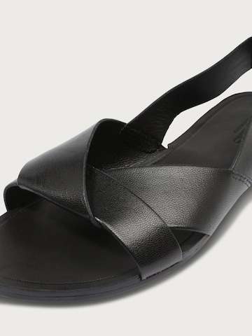 VAGABOND SHOEMAKERS Sandale 'Tia' in Schwarz