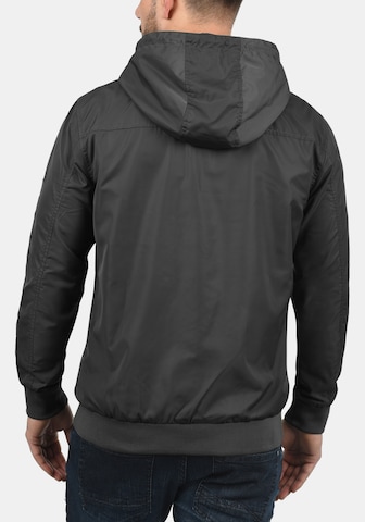 BLEND Windbreaker 'Razy' in Grau