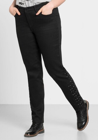 SHEEGO Regular Jeans in Schwarz: predná strana