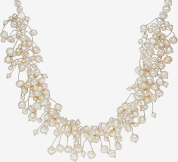 Valero Pearls Necklace in Silver: front