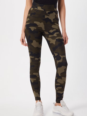 Urban Classics Skinny Leggings in Green: front