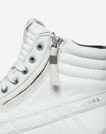 DIESEL Sneaker 'D-String Plus' in Weiß