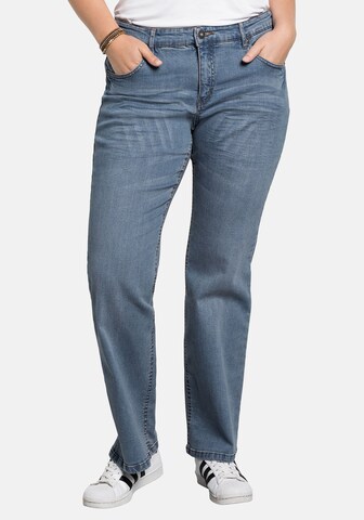 SHEEGO Slimfit Jeans in Blauw: voorkant