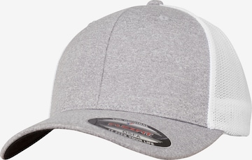 Casquette Flexfit en gris : devant