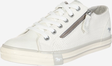 MUSTANG Sneakers in White: front