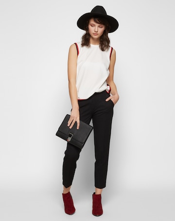 Regular Pantaloni cutați 'Halle' de la minimum pe negru