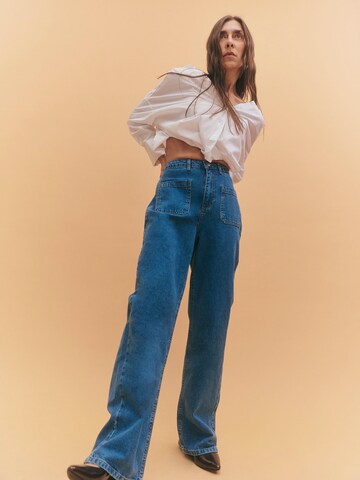 Classic Denim White Blouse Look