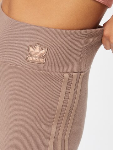 Skinny Leggings ADIDAS ORIGINALS en marron