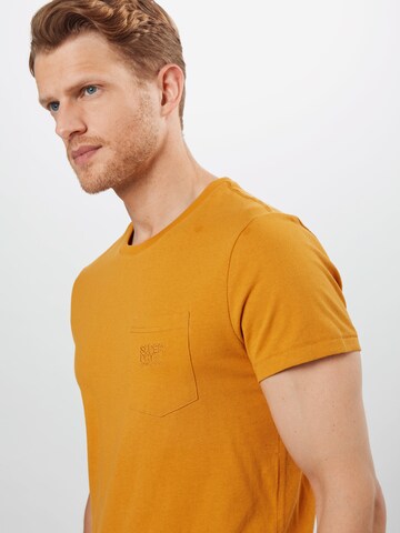 Coupe regular T-Shirt 'Denim Goods' Superdry en jaune