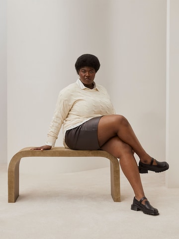 Creme Sweater With Shirt Look