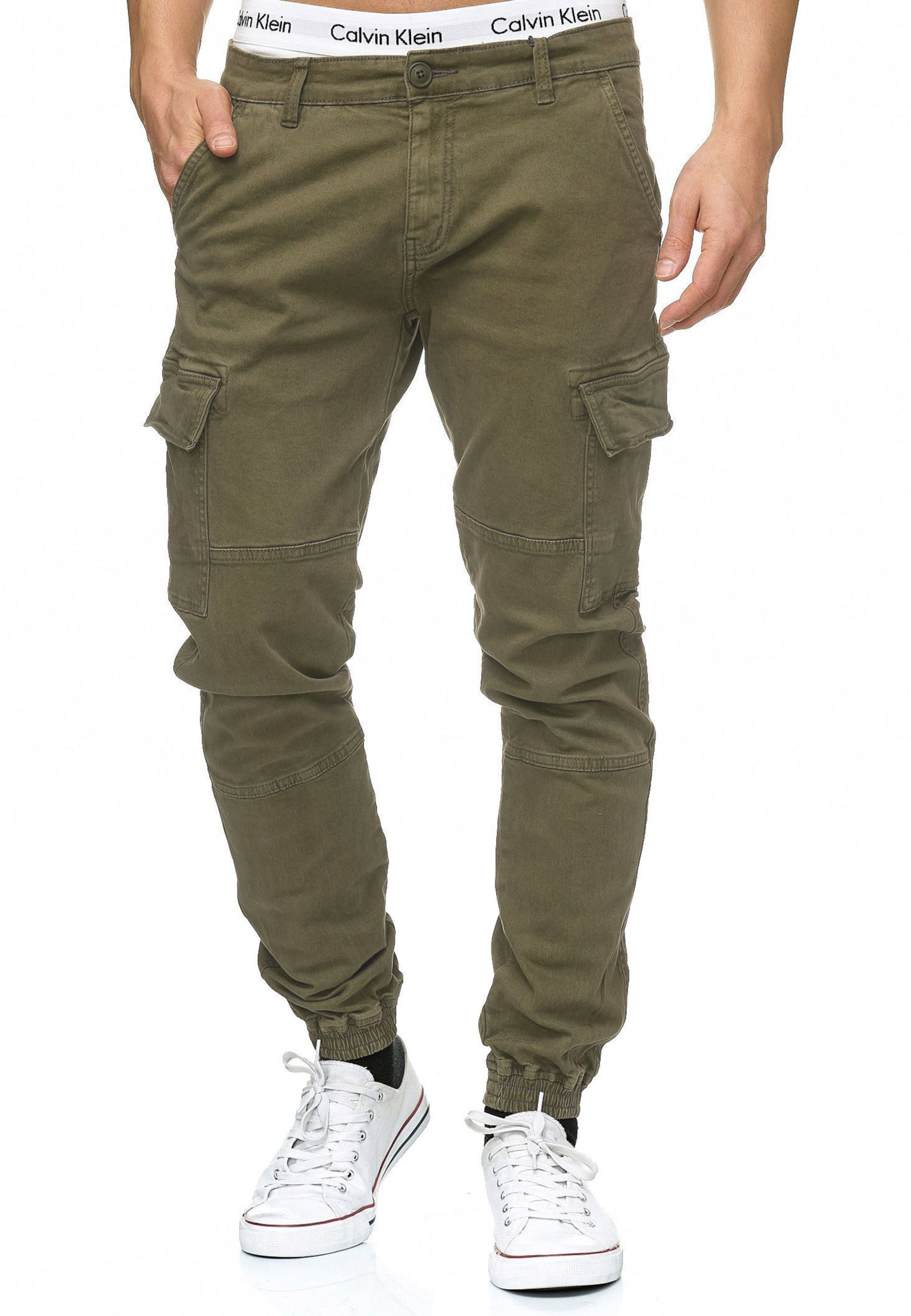 INDICODE JEANS Tapered Cargo Pants 'August' in Green: front