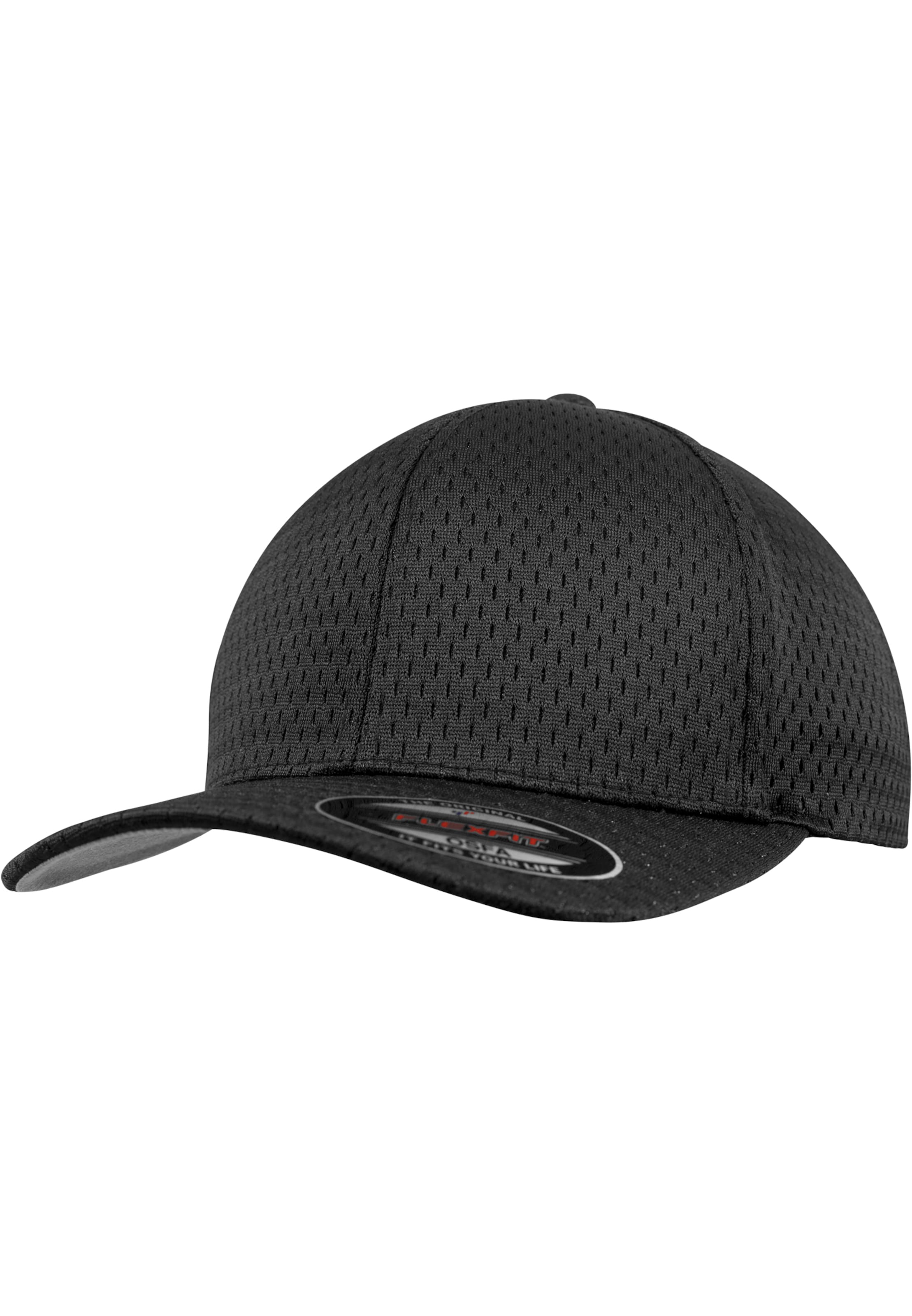 Flexfit Cap 'Athletic' in Black: front