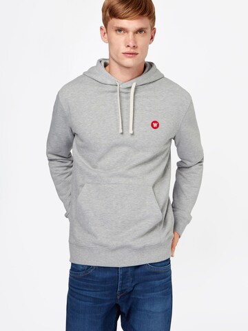 WOOD WOOD Sweatshirt 'Ian' in Grijs: voorkant