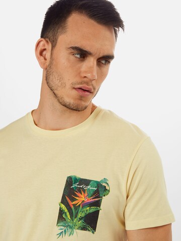 Coupe regular T-Shirt JACK & JONES en jaune