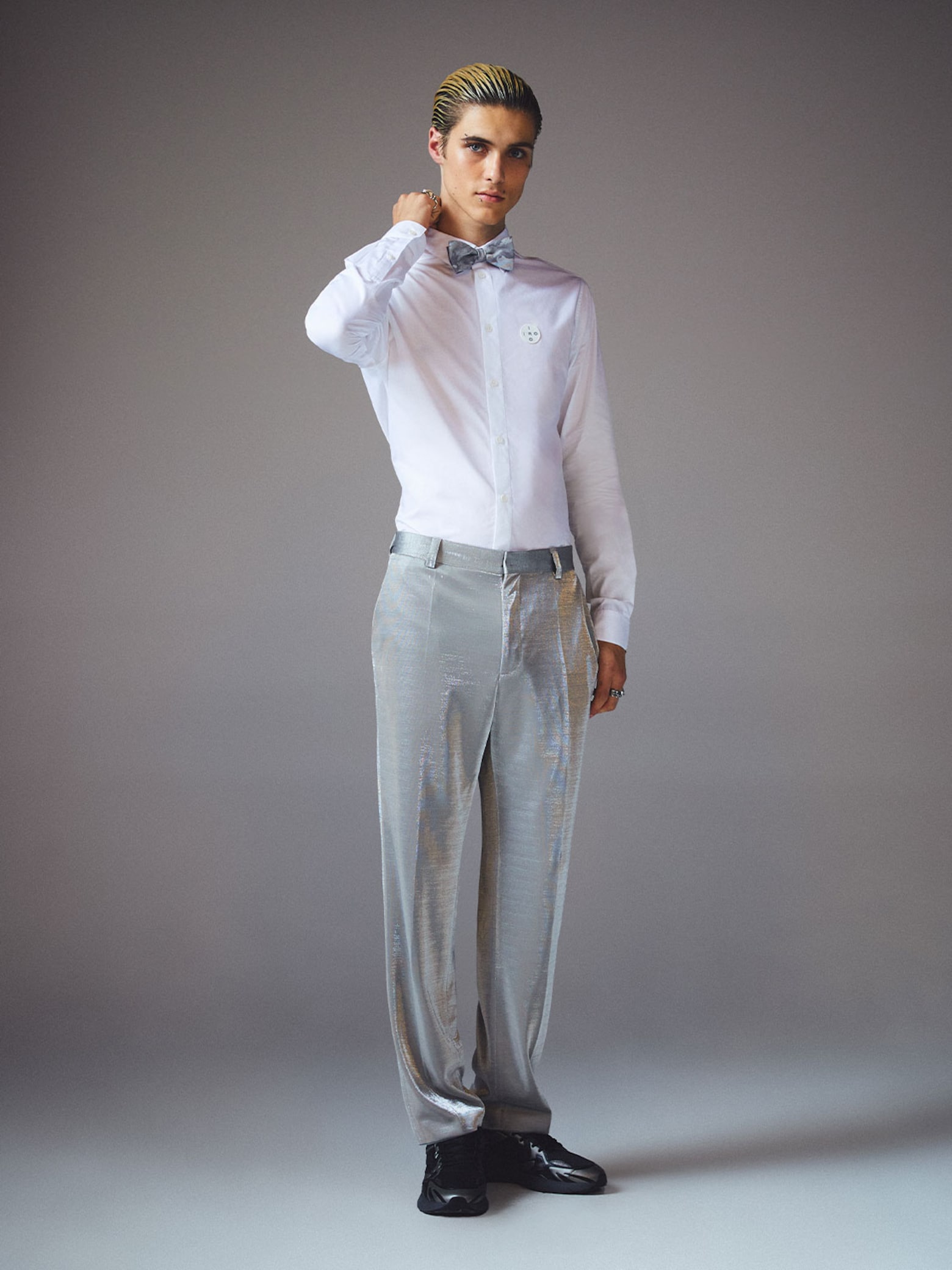 Sam - Classy Shiny Silver Pants Look