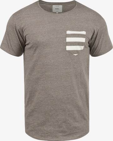 Redefined Rebel T-Shirt 'Maxton' in Braun: predná strana
