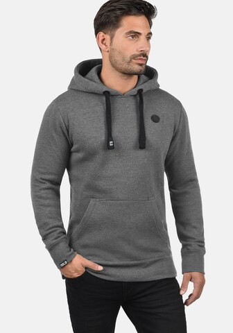 !Solid Hoodie 'Beno' in Grau: predná strana