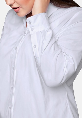 SHEEGO Blouse in White