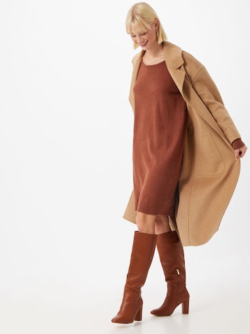VILA - Vestido de punto en marrón