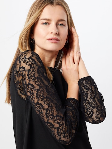 Robe 'Selena' ABOUT YOU en noir