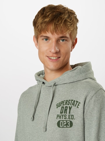 Coupe regular Pull-over Superdry en gris