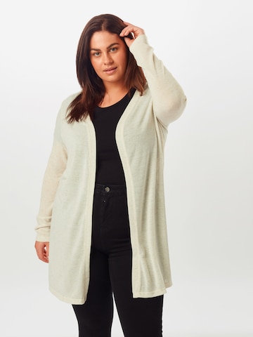 Cardigan 'NESSA' ONLY Carmakoma en blanc : devant