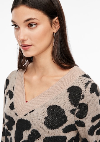 QS Sweter w kolorze brązowy