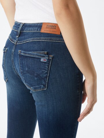Tommy Jeans Liibuv Teksapüksid 'SCARLETT', värv sinine