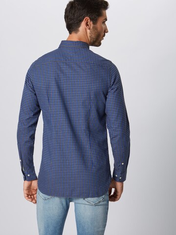 Coupe slim Chemise TOMMY HILFIGER en bleu : derrière