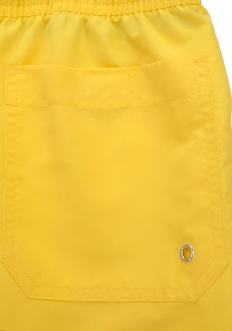 s.Oliver - Bermudas en amarillo