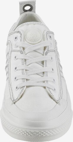 Sneaker bassa 'S-Astico' di DIESEL in bianco