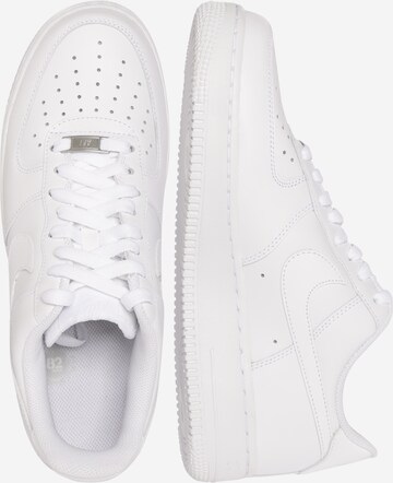 Nike Sportswear Sneaker 'Air Force 1' in Weiß