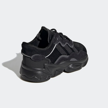 ADIDAS ORIGINALS - Sapatilhas 'Ozweego' em preto