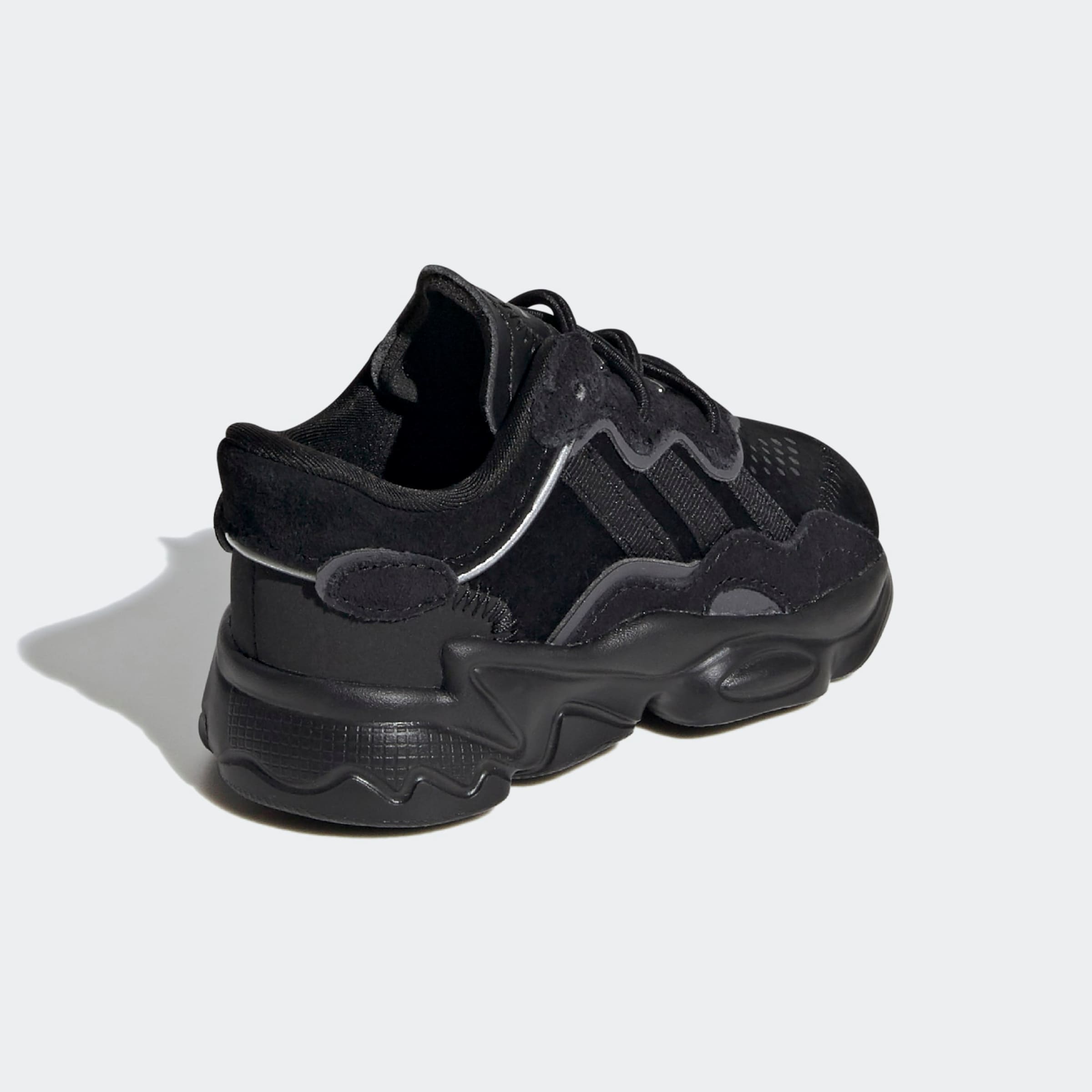 Ozweego adidas zwart hotsell