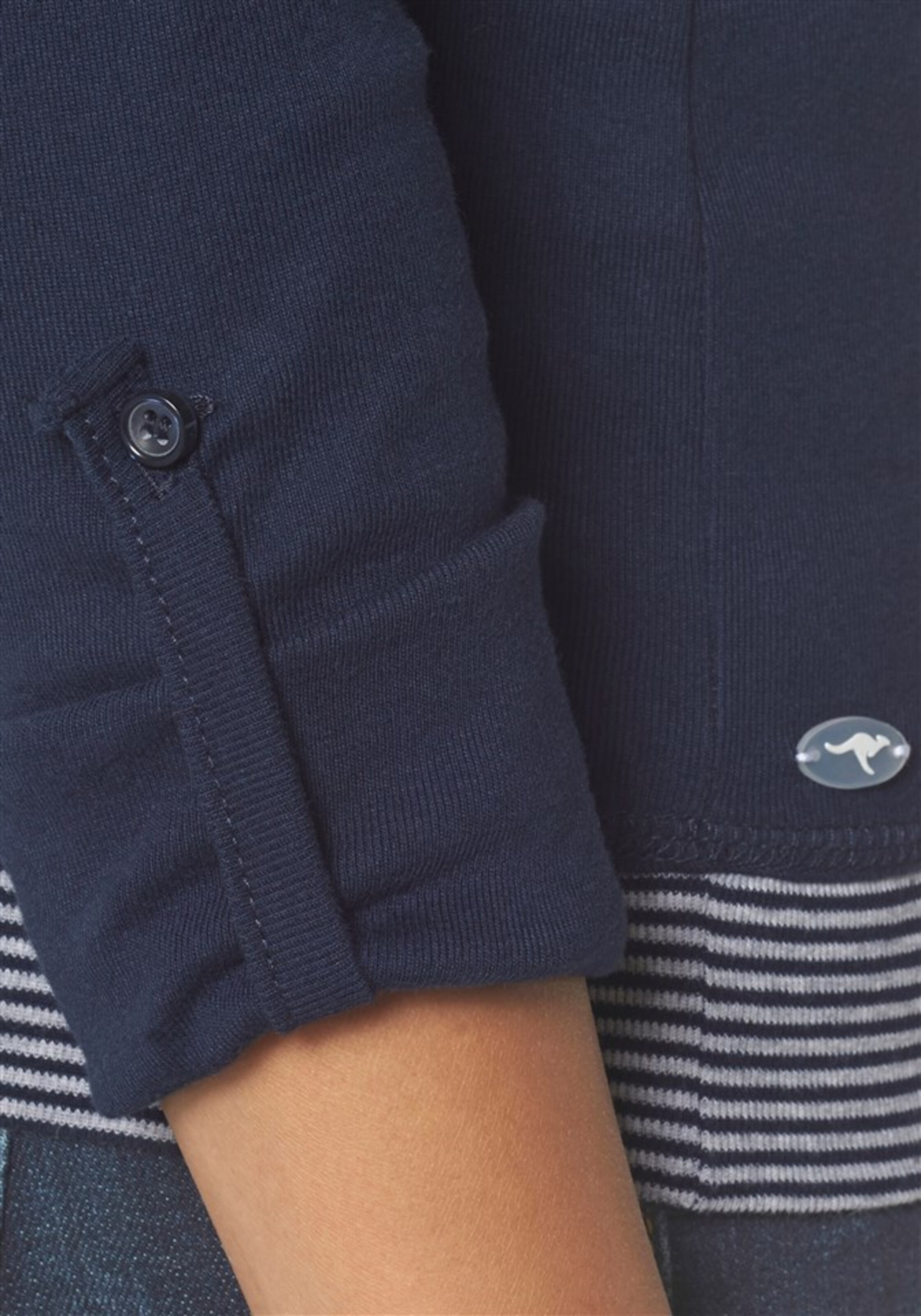 Tricou de la KangaROOS pe albastru