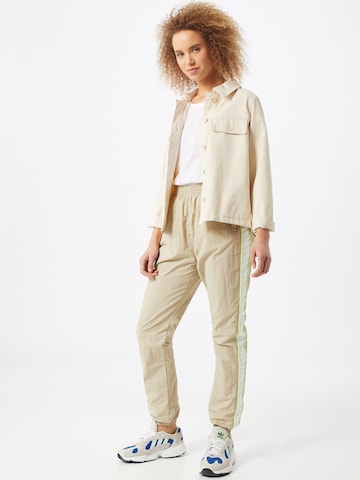 Effilé Pantalon Urban Classics en beige