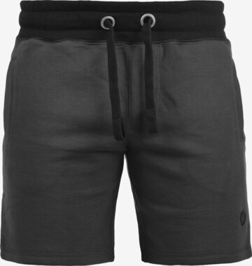 !Solid Regular Sweatshorts 'Benni' in Grau: predná strana