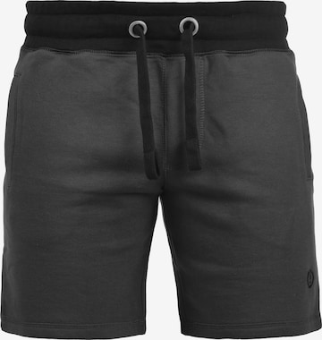 !Solid Sweatshorts 'Benni' in Grau: predná strana