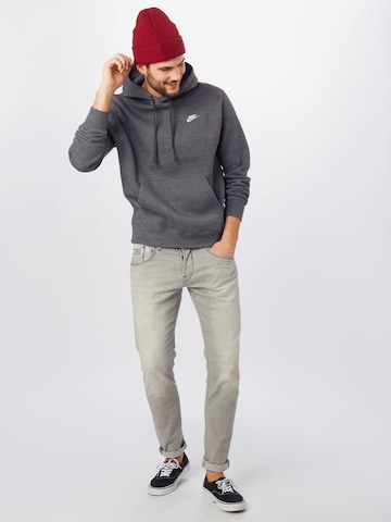 Nike Sportswear Regular Fit Sweatshirt 'Club Fleece' i grå