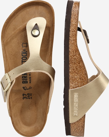 BIRKENSTOCK - Chinelos de dedo 'Gizeh' em ouro