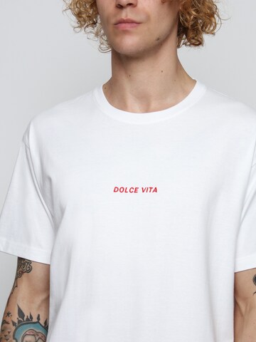 On Vacation Club Shirt 'Dolce Vita' in White