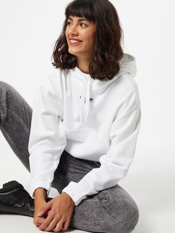 Sweat-shirt Reebok en blanc