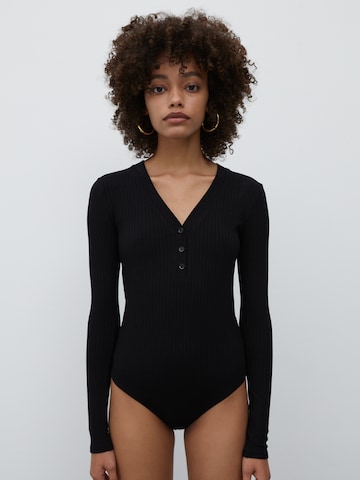 EDITED Shirt body 'Eleonora' in Zwart: voorkant