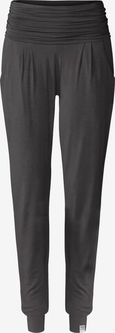 YOGISTAR.COM Tapered Workout Pants 'ala' in Grey: front