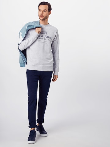 JACK & JONES Regular Fit Sweatshirt in Grau: predná strana