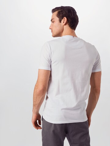 Coupe regular T-Shirt 'Encore' Les Deux en blanc