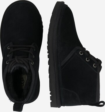 Bottines à lacets 'Neumel' UGG en noir