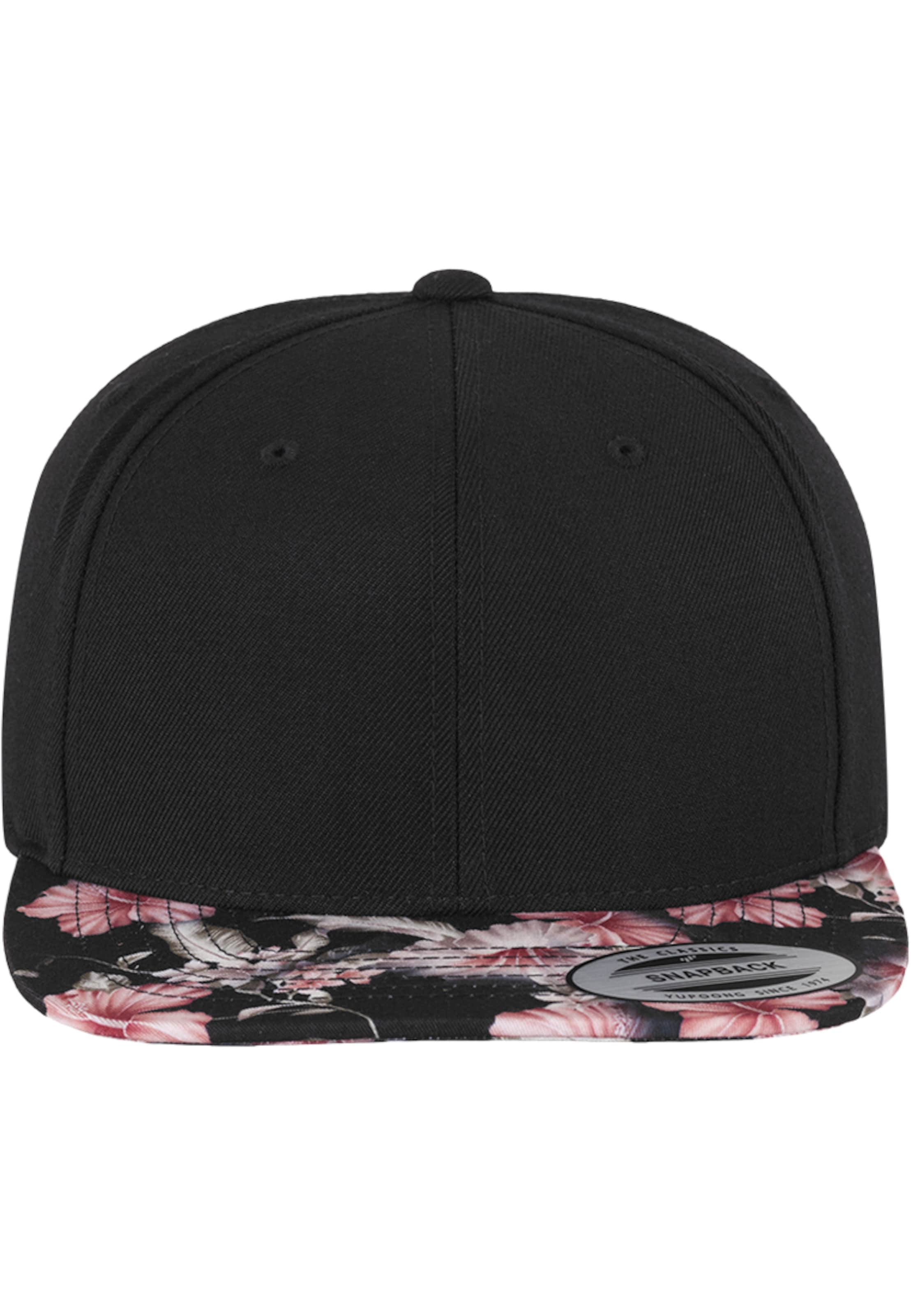 Flexfit Cap in Black