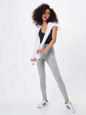 ADIDAS ORIGINALS Skinny Leggings in Grau