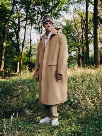 Casual Beige Lavender Layering Look